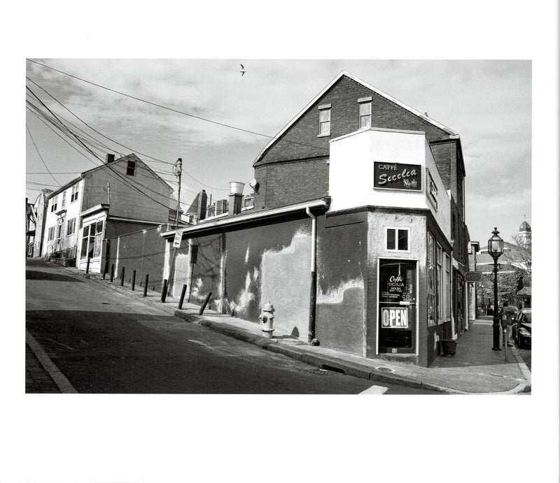 Tutta la Famiglia: Portrait of a Sicilian Cafe in America